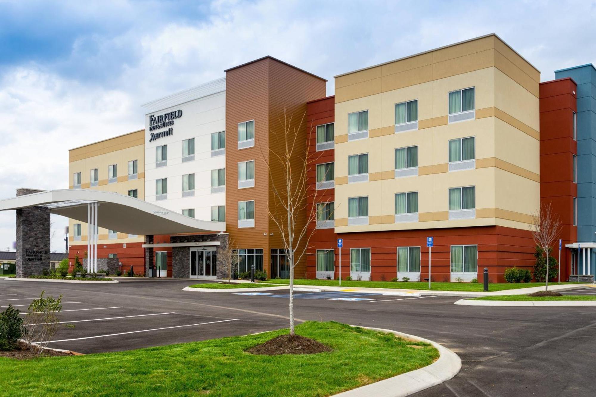Fairfield Inn & Suites By Marriott Dickson Exterior photo