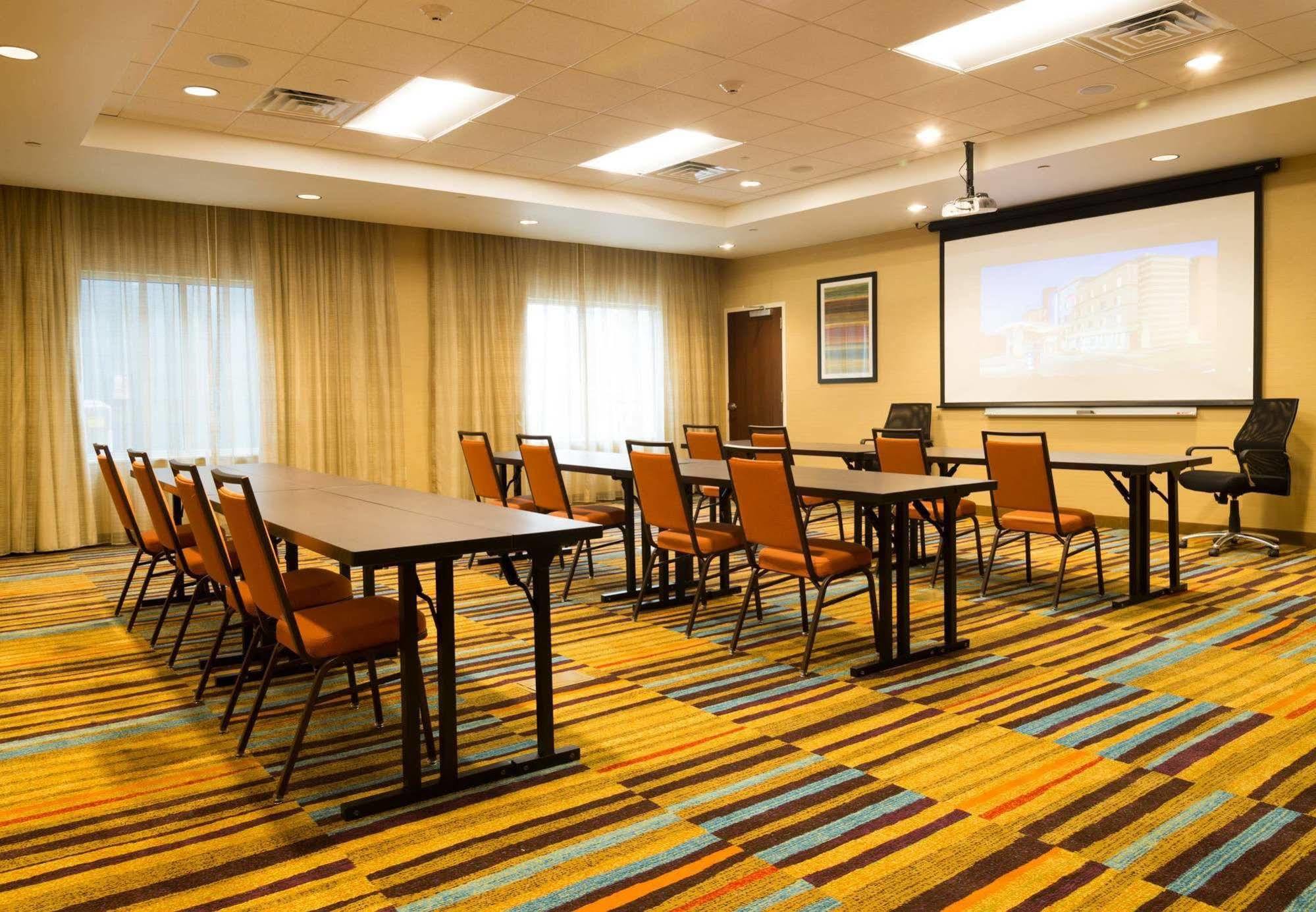 Fairfield Inn & Suites By Marriott Dickson Exterior photo